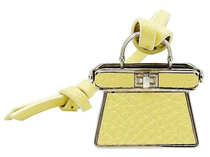 Fendi Strap Pico Peekaboo Charm in pelle gialla Giallo - vista 2