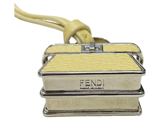 Fendi Strap Pico Peekaboo Charm in pelle gialla Giallo - vista 5