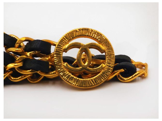 Chanel-Medaillon und doppelte Lederketten-Gürtel Gold hardware - Ansicht 5