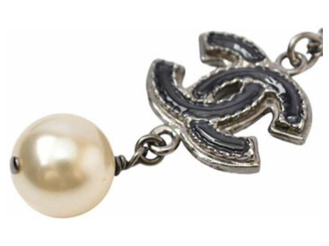 Collana Chanel in gunmetal nero con motivo di perle Metallico - vista 5