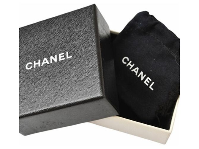 Collana Chanel in gunmetal nero con motivo di perle Metallico - vista 7