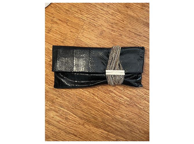 Jimmy Choo Clutch aus schwarzem glänzendem Pythonleder - Ansicht 2