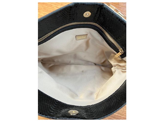 Jimmy Choo Clutch aus schwarzem glänzendem Pythonleder - Ansicht 8