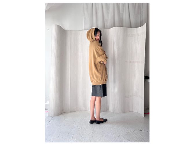 Sudadera con emblema de Balenciaga Beige - vista 9