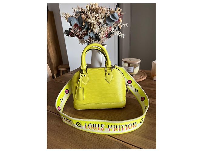 Borsa a mano in pelle Alma BB Louis Vuitton giallo pastello/verde fluorescente - vista 2