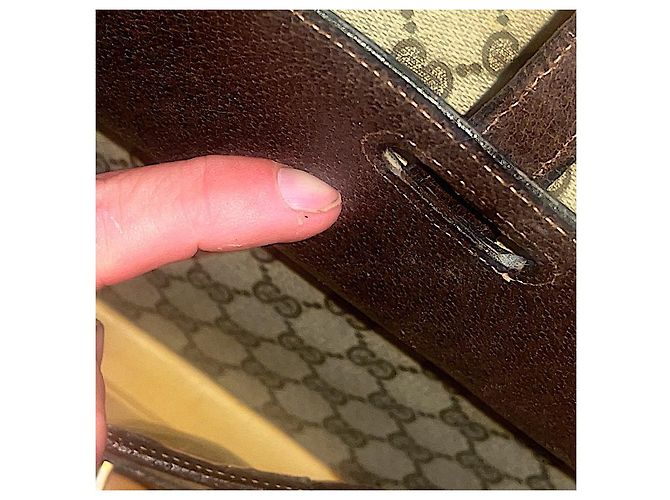 Authentische Vintage Gucci seltene Monogramm GG Umhängetasche mit Boxverschluss. - Ansicht 10