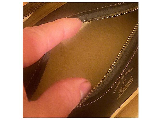 Authentische Vintage Gucci seltene Monogramm GG Umhängetasche mit Boxverschluss. - Ansicht 14
