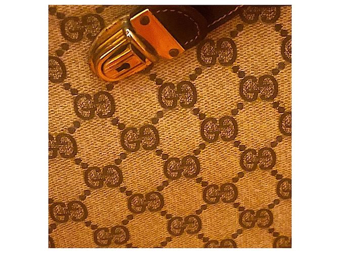 Authentische Vintage Gucci seltene Monogramm GG Umhängetasche mit Boxverschluss. - Ansicht 7