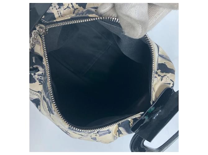 Borsa a mano da aereo Chanel Nero Bianco - vista 11