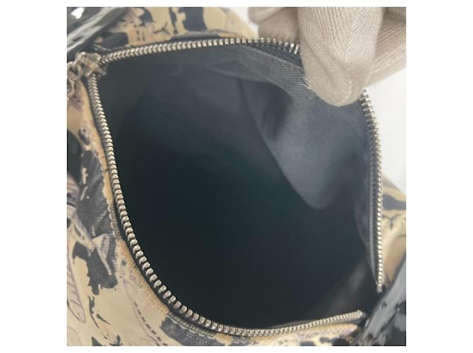 Borsa a mano da aereo Chanel Nero Bianco - vista 13