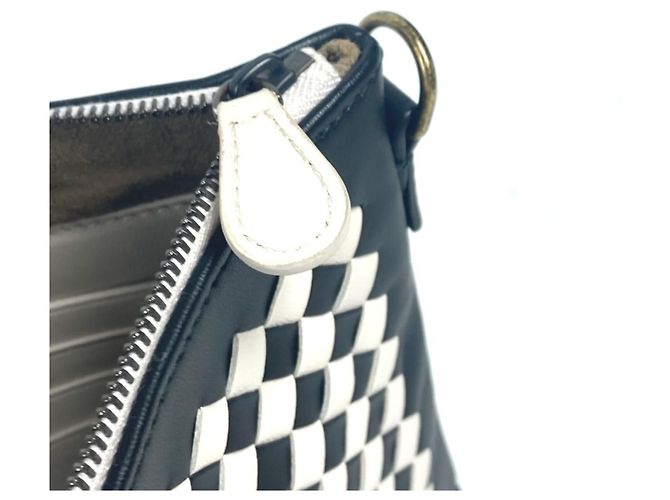 Borsa Pochette Intrecciato di Bottega Veneta Nero Bianco - vista 10