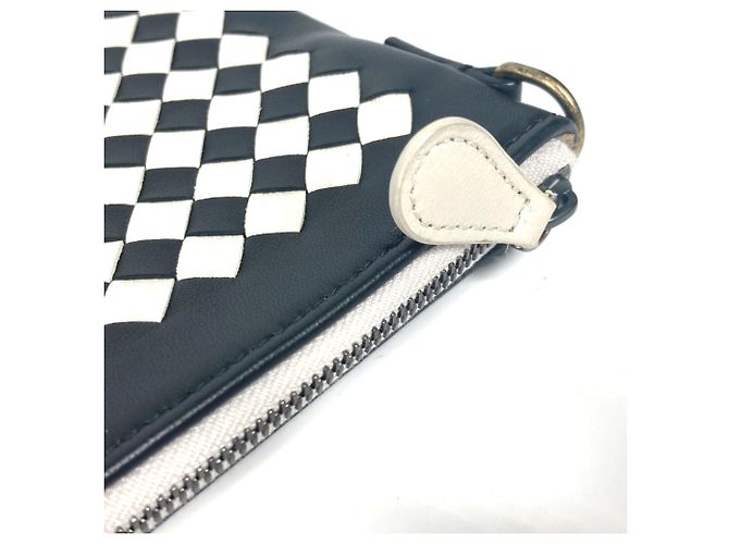 Borsa Pochette Intrecciato di Bottega Veneta Nero Bianco - vista 7