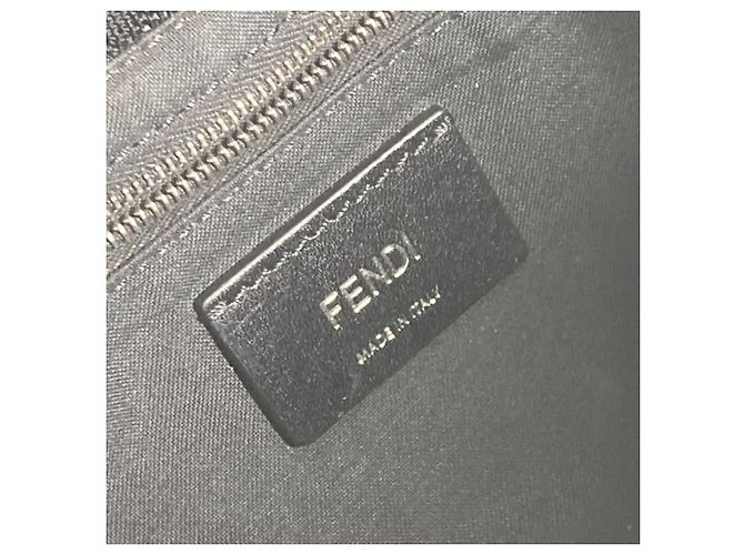 Borsa a secchiello Mamma in rete Fendi 7V72 Nero - vista 12