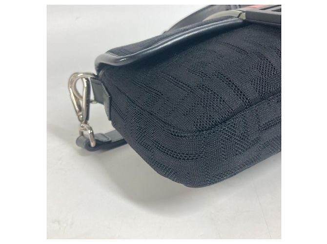 Borsa a secchiello Mamma in rete Fendi 7V72 Nero - vista 6