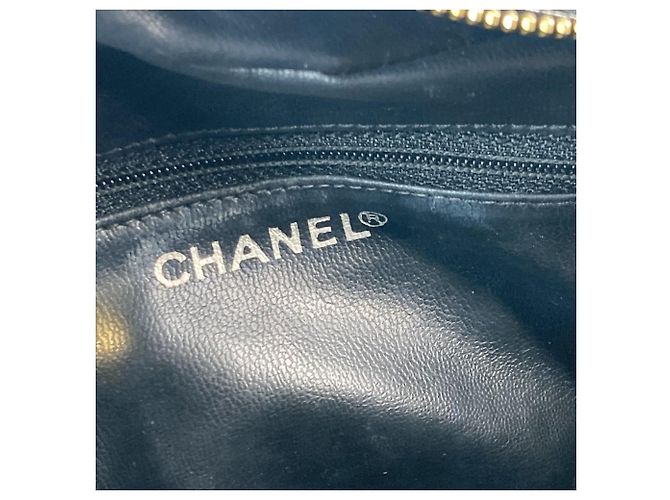 Pochette nera Chanel con il marchio CC di Coco Nero - vista 12
