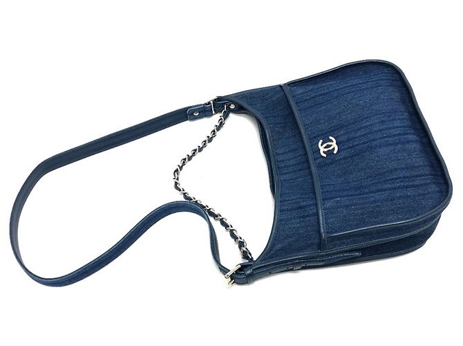 Borsa a spalla Chanel A57641 Matelassé Coco Mark in denim Blu - vista 3