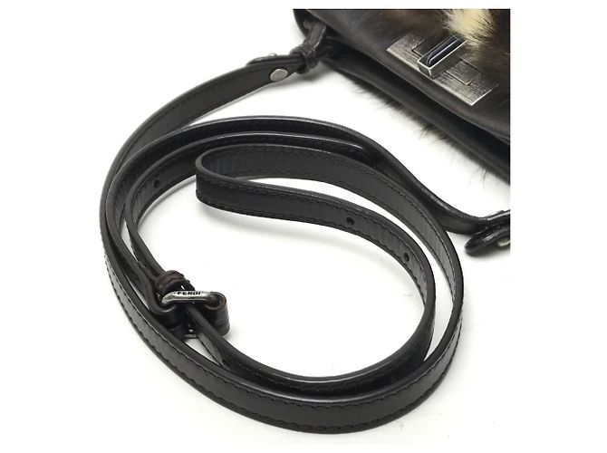 Borsa a spalla in pelliccia marrone scuro Fendi 8BT161 - vista 6