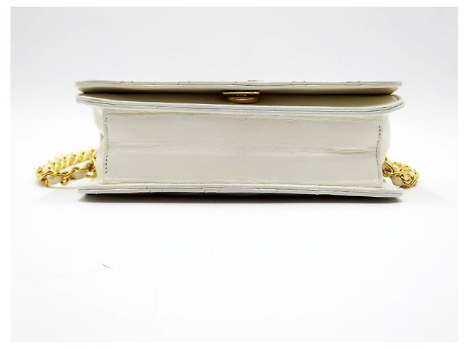 Timeless Chanel Clássico Atemporal com Flap Único em Couro Matelassé e GHW 24K Branco - vista 10