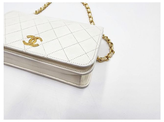 Timeless Chanel Clássico Atemporal com Flap Único em Couro Matelassé e GHW 24K Branco - vista 12