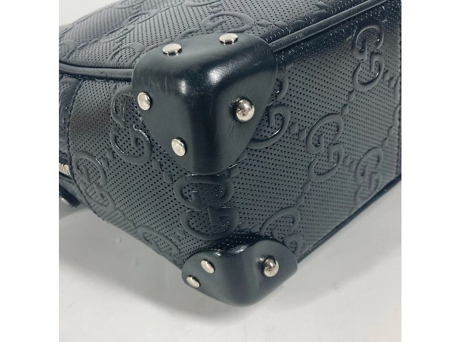 Borsa a spalla in pelle goffrata GG di Gucci Nero - vista 6