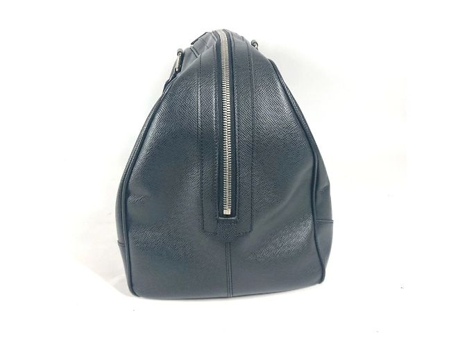Borsa da viaggio Louis Vuitton Taiga Stanislav Nero Grigio - vista 3