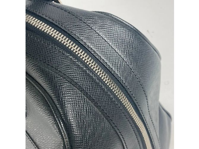Borsa da viaggio Louis Vuitton Taiga Stanislav Nero Grigio - vista 9