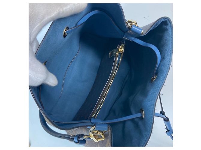Borsa a Spalla NeoNoe Monogram di Louis Vuitton Marrone Blu - vista 12