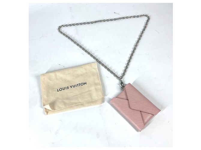 Pochette collana Epi Kirigami Louis Vuitton Rosa - vista 2