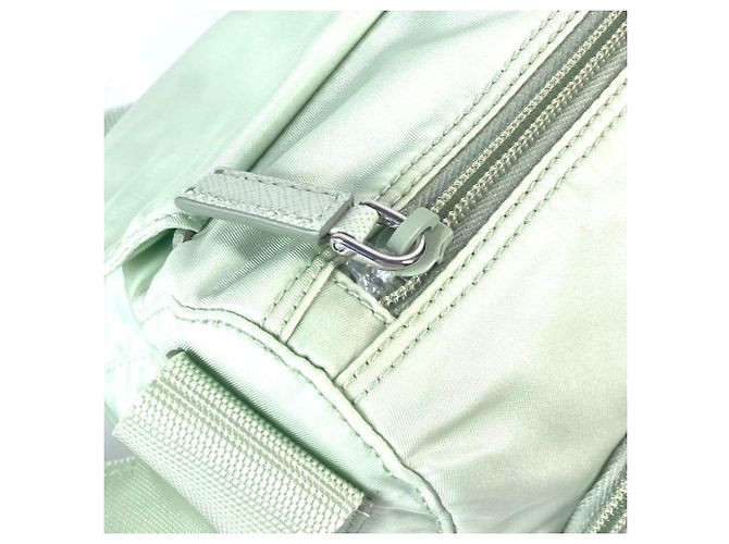 Borsa a Spalla Re-Nylon di Prada Verde - vista 14