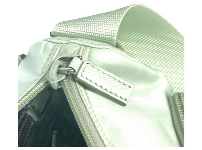 Borsa a Spalla Re-Nylon di Prada Verde - vista 17