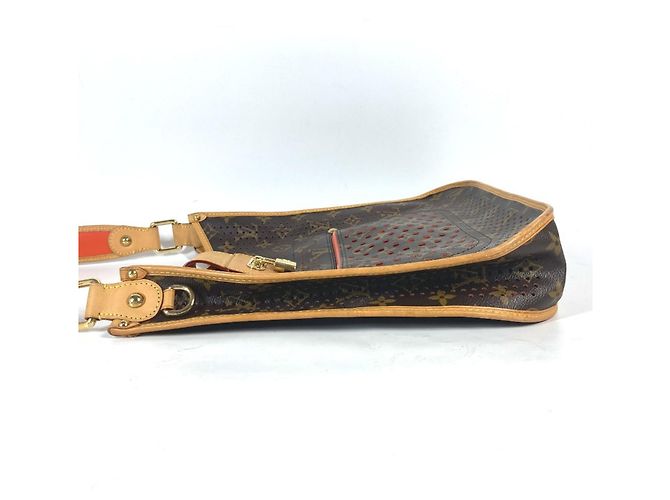 Borsa a Spalla Musette Perforata Monogram Louis Vuitton Marrone Arancione - vista 3