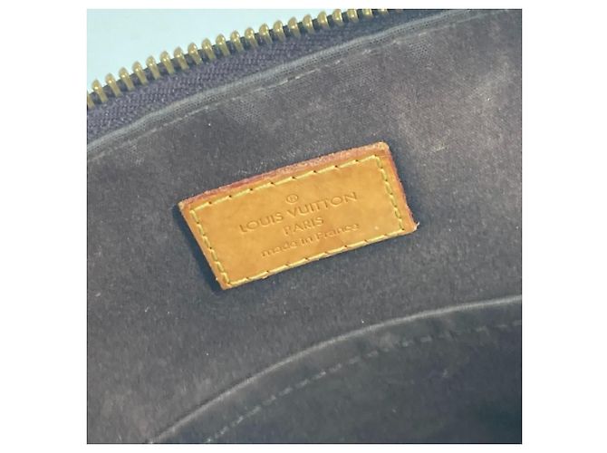 Borsa a spalla Bellevue GM in Monogram Vernis Louis Vuitton Bordò Porpora - vista 13