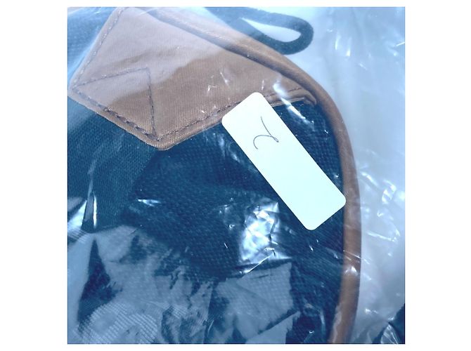 Guanti Gon RGB MP2424 Louis Vuitton Nero Porpora - vista 8