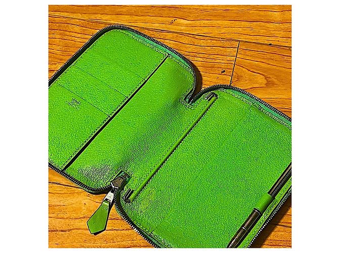 Authentic Hermès Apple Green Swift Leather Globe Trotter Agenda - view 5