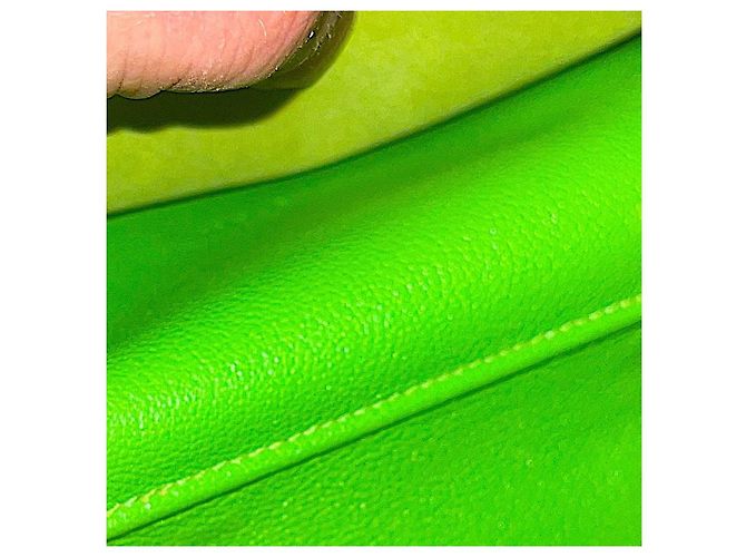 Authentic Hermès Apple Green Swift Leather Globe Trotter Agenda - view 8