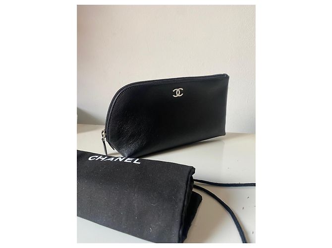 Pochette Chanel in pelle nera asimmetrica Nero - vista 2