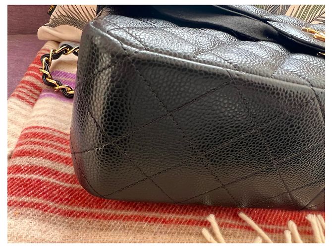 2.55 Portacarte Chanel Jumbo in pelle caviar nero e blu - vista 12