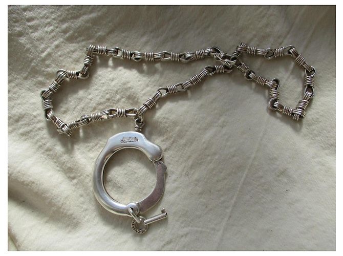 Jean Paul Gaultier Collana a manette in argento massiccio, unisex. - vista 3