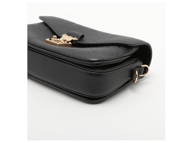 Pochette Metis im Monogramm Empreinte von Louis Vuitton Schwarz - Ansicht 2
