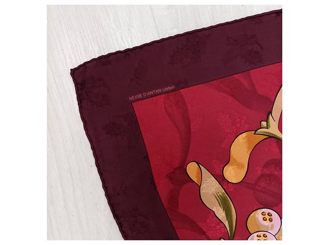 Foulard Hermès Neige d'Antan dettaglio con agrifoglio Rosso - vista 5