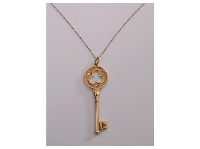 Collana con pendente chiave trifoglio Tiffany & Co in oro bianco e diamanti Giallo - vista 2