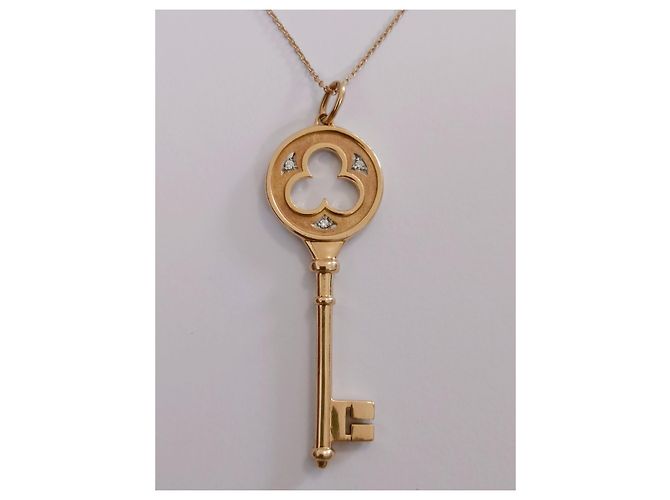 Collana con pendente chiave trifoglio Tiffany & Co in oro bianco e diamanti Giallo - vista 3