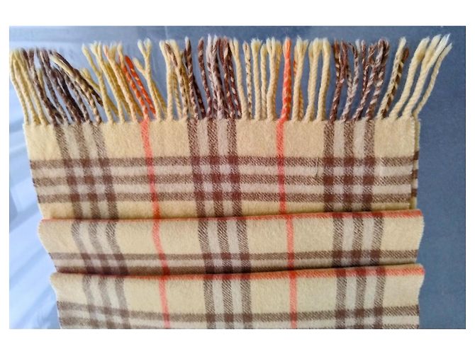 Sciarpa Burberry Check in cashmere gialla Giallo - vista 8