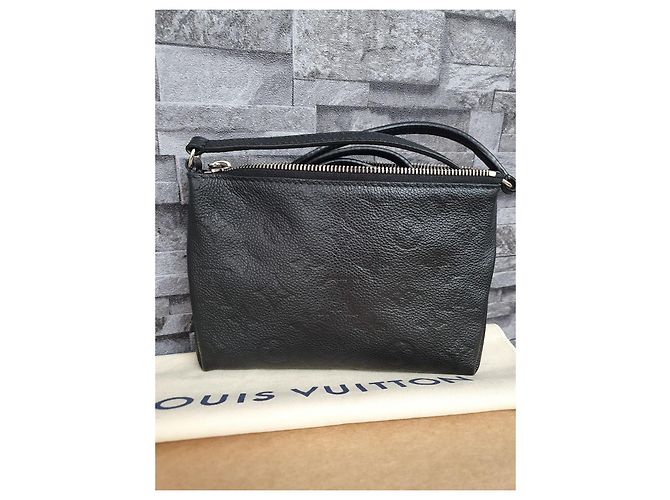 Louis Vuitton Pallas Monogram Empreinte Pelle Nero - vista 3