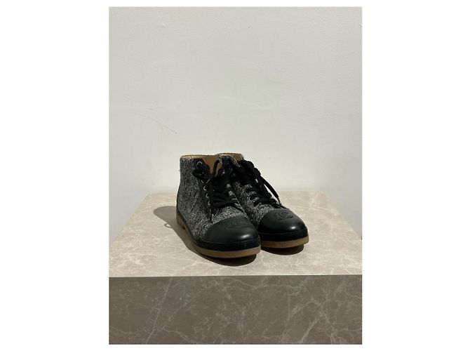 Botines CHANEL T.EU 36.5 Cuero Gris - vista 2