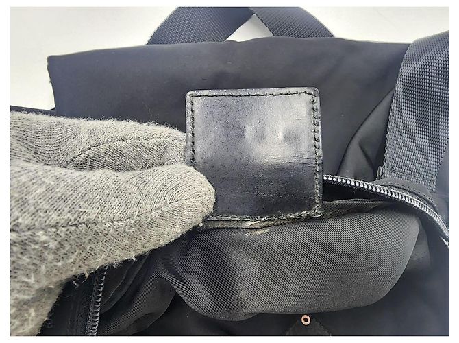 Prada Tessuto schwarze Nylon-Leder Umhängetasche - Ansicht 15