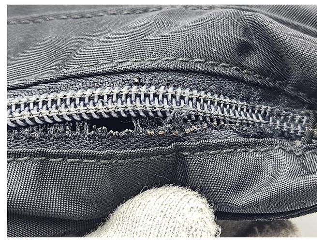 Prada Tessuto schwarze Nylon-Leder Umhängetasche - Ansicht 6