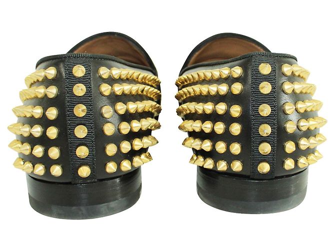 Christian Louboutin Mocassini in suede nero con borchie dorate - vista 4