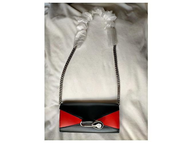 Clutch Alexander McQueen in pelle nera e rossa con spilla Nero Rosso - vista 8