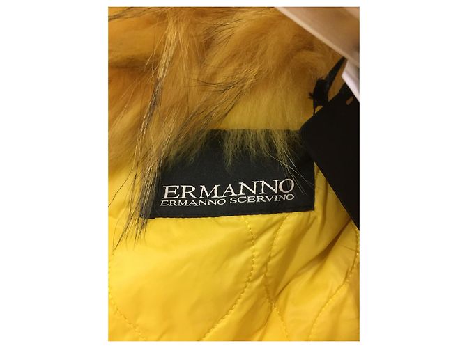 Chaleco de piel amarillo Ermanno Scervino - vista 9